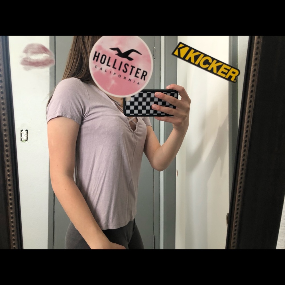 i am selling a lavender T-shirt 💜